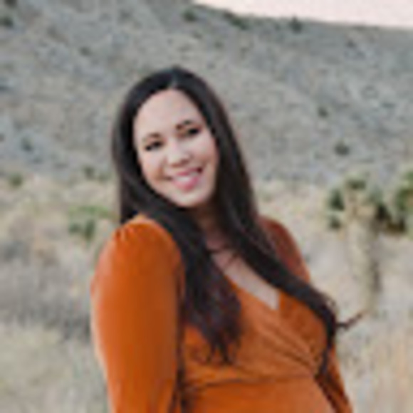 Meet your Posher, Jessica - Picture 1 of 1